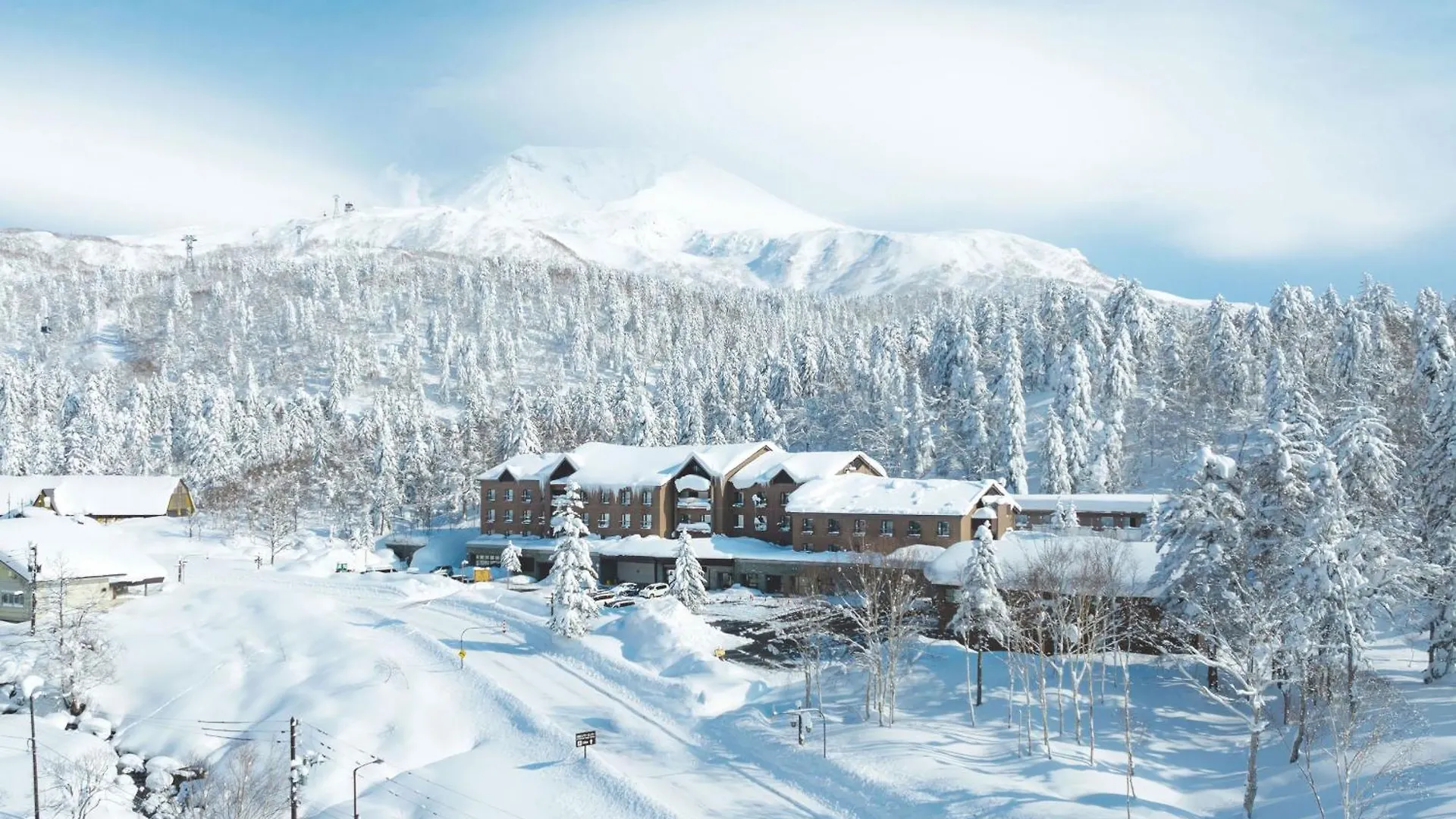 Higashikawa Asahidake Onsen Hotel Bear Monte 4*,